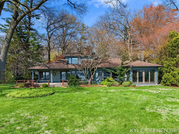 1140 Marigold Dr, Holland, MI 49424