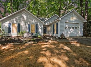 9520 Jefferson Valley Dr, Rural Hall, NC 27045