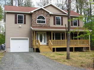 4515 Briarcliff Cir, Tobyhanna, PA 18466