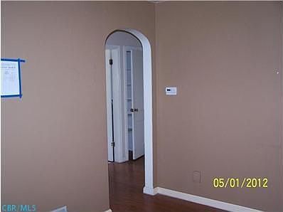 5th image of 122 E Gay St