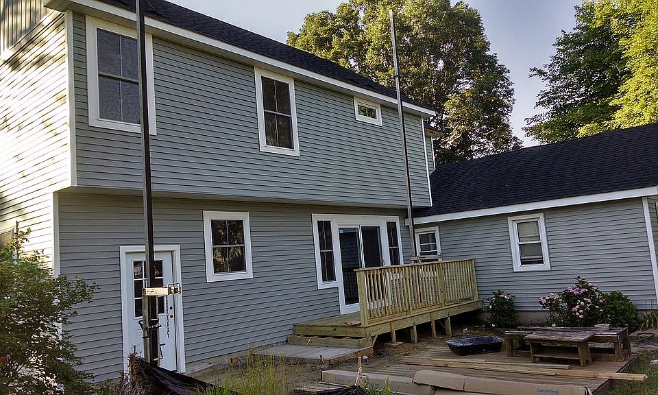 2nd image of 444 Laurel Ave