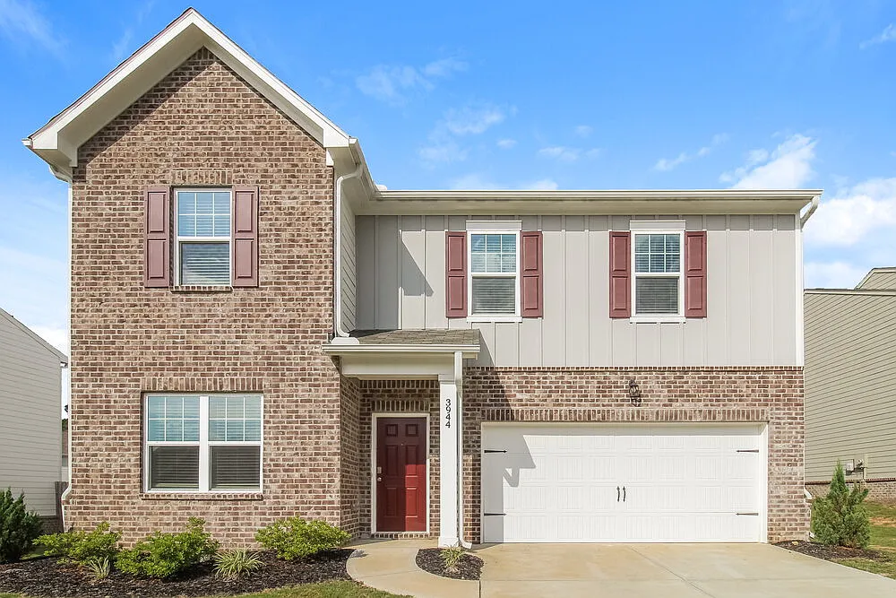 4 bed, 2.5 bath, 2406 sqft, $2,410 — Photo 1