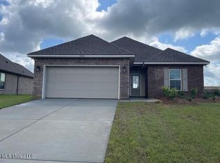 11420 Oak Aly, Gulfport, MS 39503
