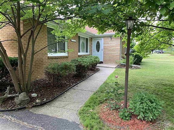2nd image of 1324 Leo St