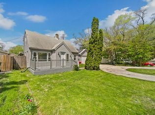 314 Highmoor Dr, Round Lake Park, IL 60073