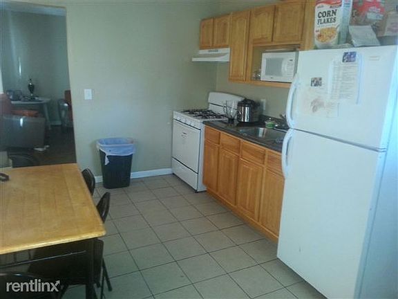 24 S 5th kitchen