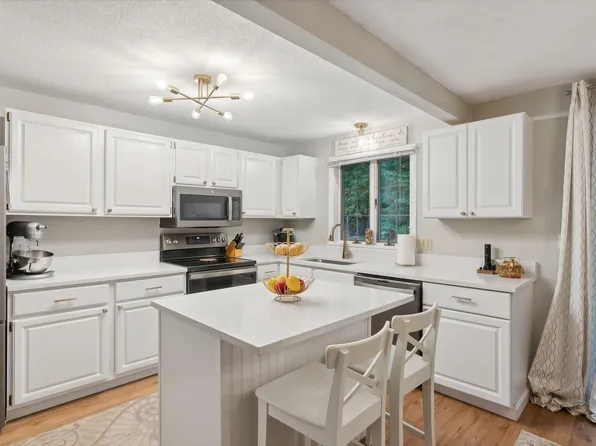 10 Azalea Lane #10, Windham, ME 04062