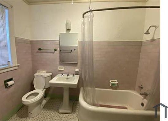 3rd image of 8131 S Kingston Ave #1N
