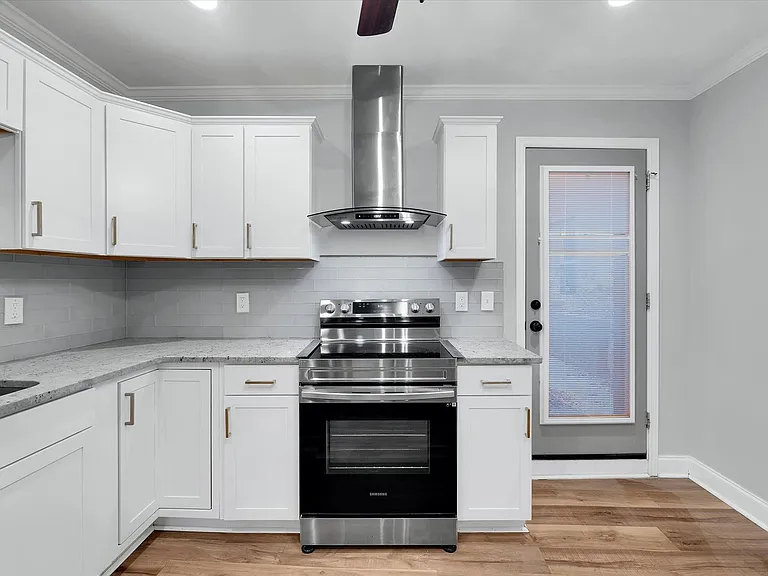 19 Granada Dr — Photo 8