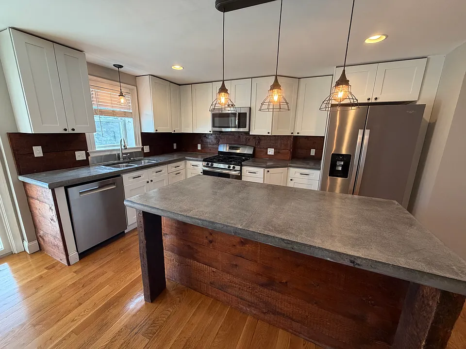 7 Orange St #4
