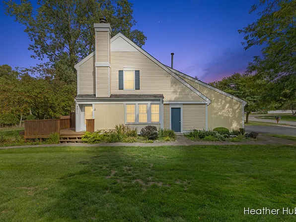 3511 Whispering Brook Dr SE, Kentwood, MI 49508