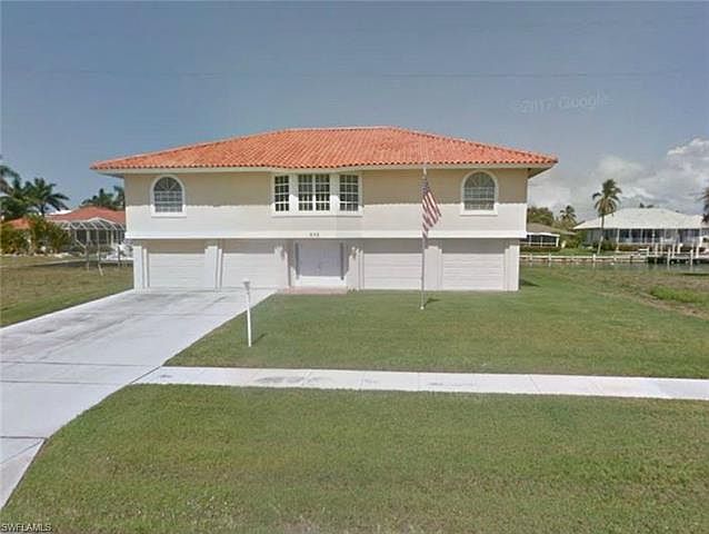 1st image of 675 Pelican Ct