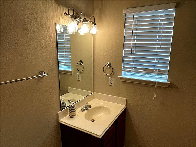 29618 Evergreen Hills Dr — Photo 16