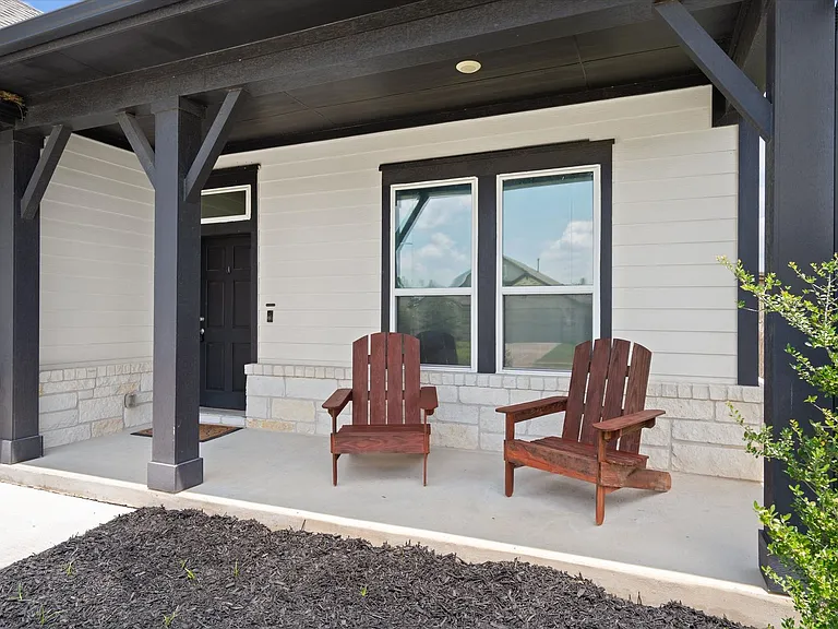 158 Patrick Herndon Dr — Photo 4