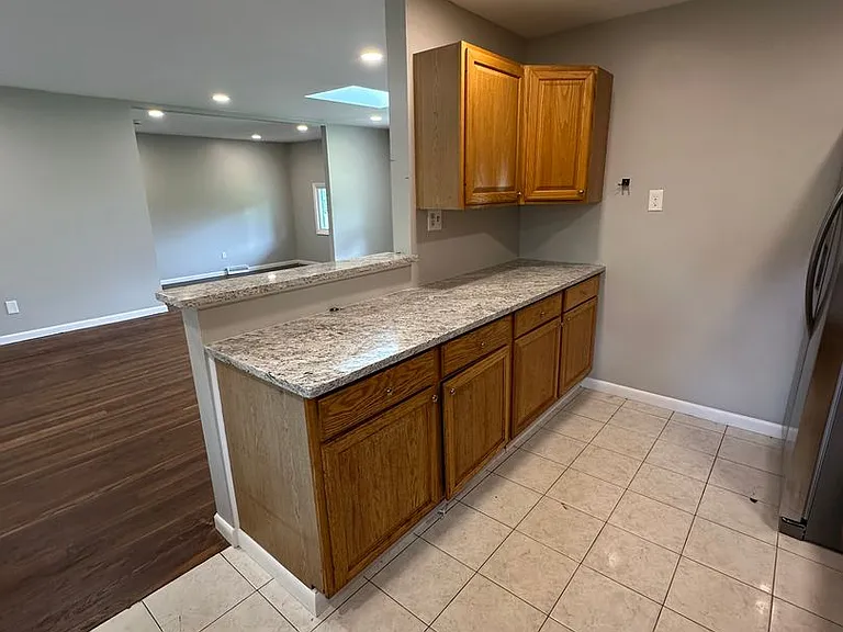 683 Walton Ave — Photo 5