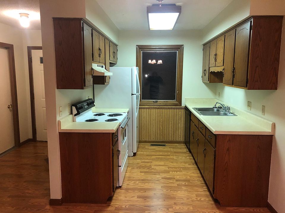 2nd image of 625 Mark Dr