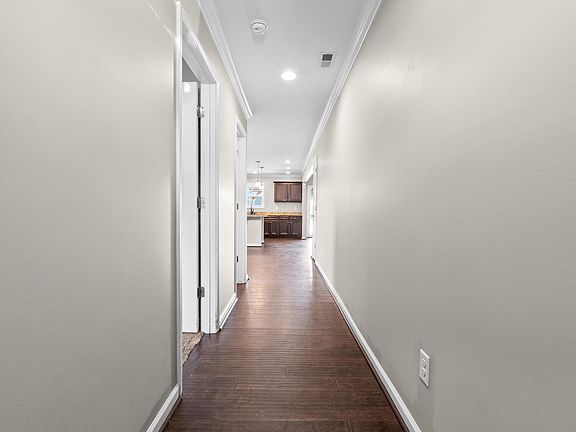 4th image of 47 Casey Dr