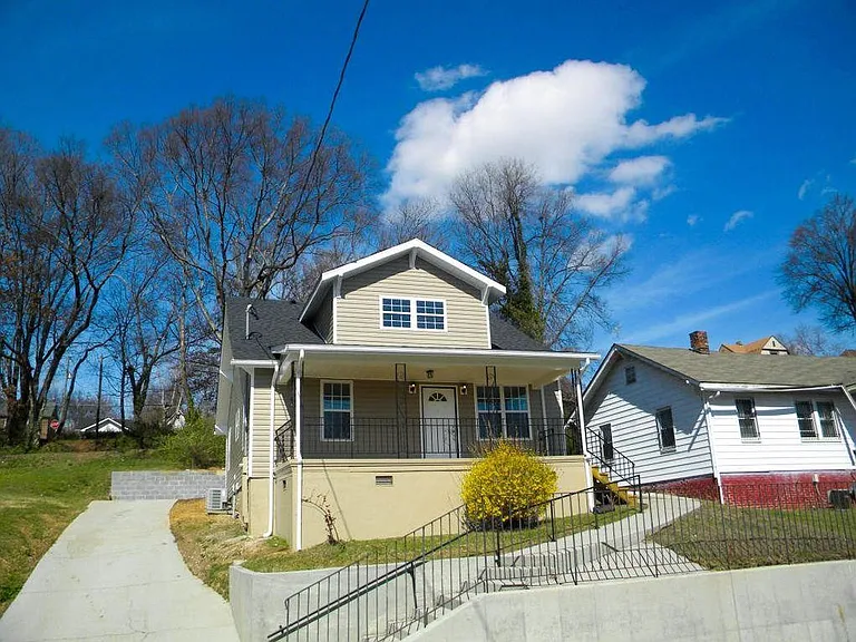 1305 Moses Ave — Photo 8