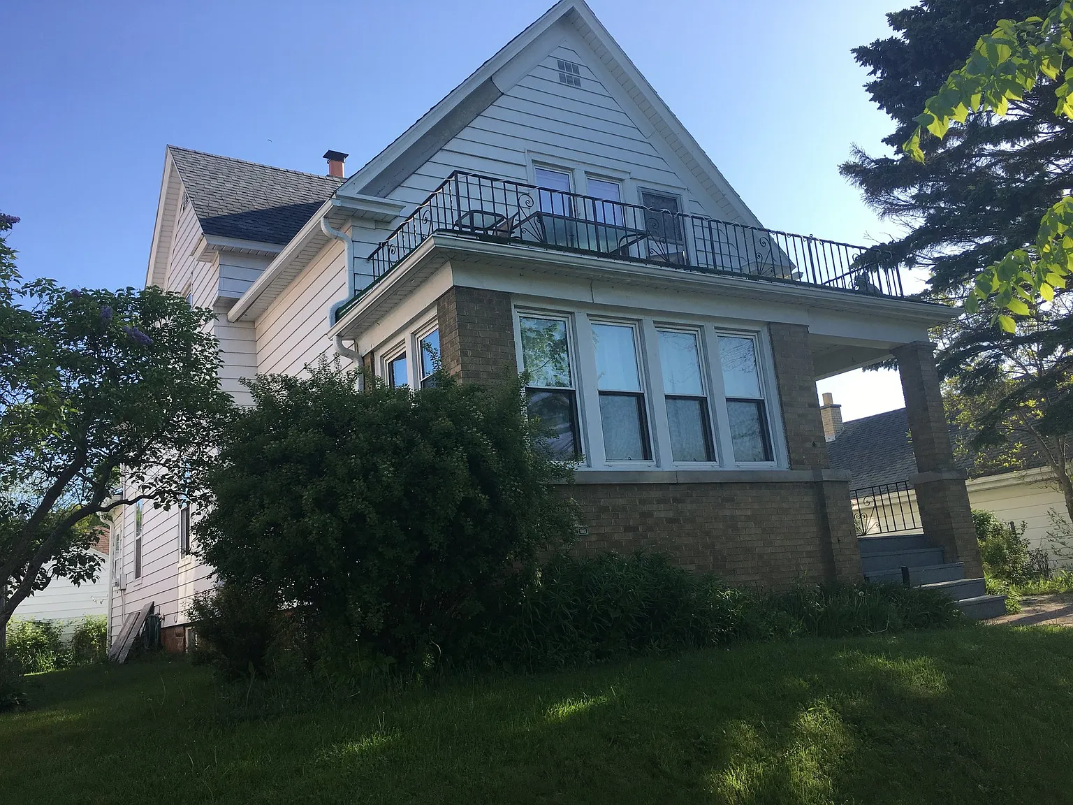 2 Bedroom Upper — Photo 1