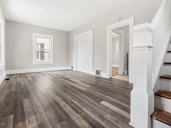 5th image of 3029 7th St SW