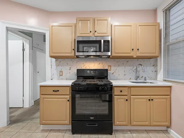 197 Hutton Street image 8 of 15