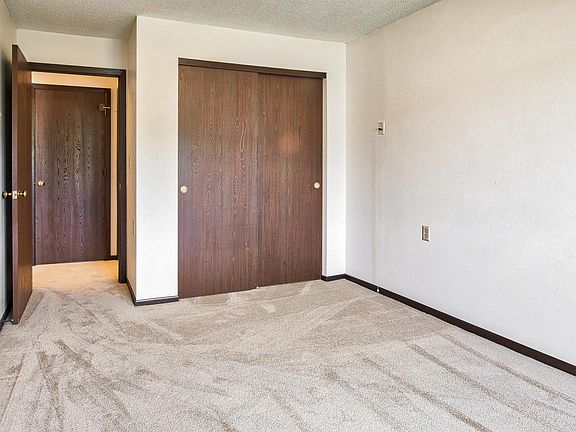 5th image of 908 Main St #304