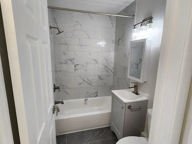 1805 N Mississippi Ave — Photo 9