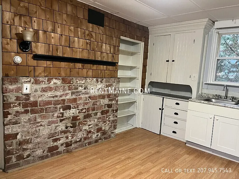439 4th St #3 — Photo 2