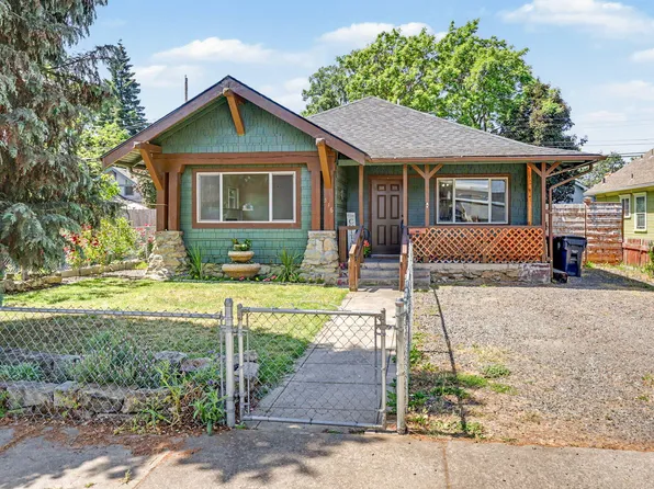 516 S Grape St, Medford, OR 97501