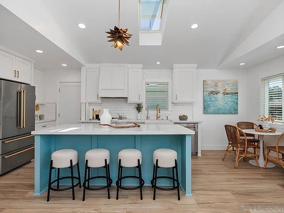 5th image of 754 Snapdragon St
