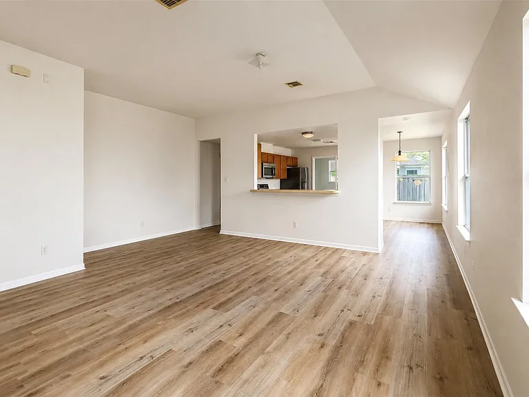 17218 Blushing Pear Ct — Photo 2