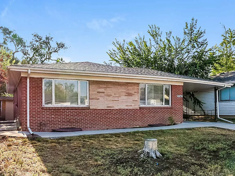 2048 Ironton St — Photo 14
