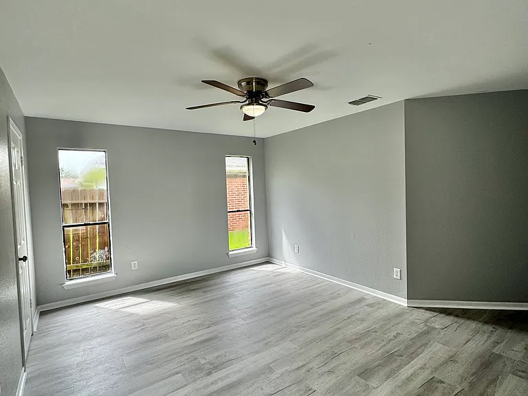 2842 Quebec Dr — Photo 22