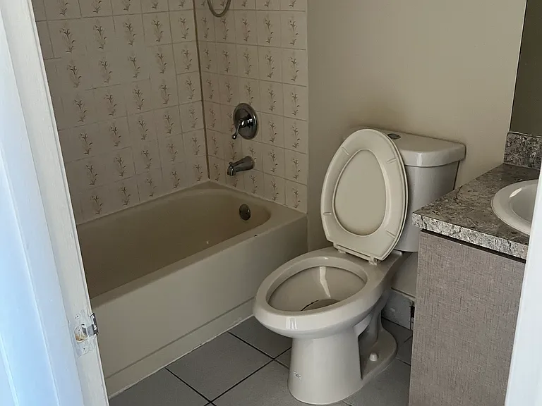 2305 E 4th Ave #202 — Photo 11