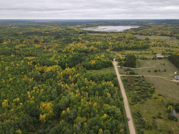 38923 Christie Ln, Cohasset, MN 55721