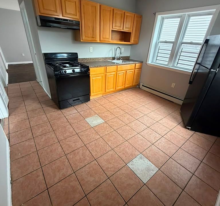 1st image of 313 Court St #1R