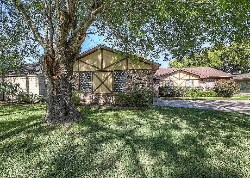 1st image of 10515 Sagetrail Dr