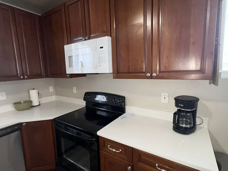 824 E Fountain Blvd #B — Photo 9