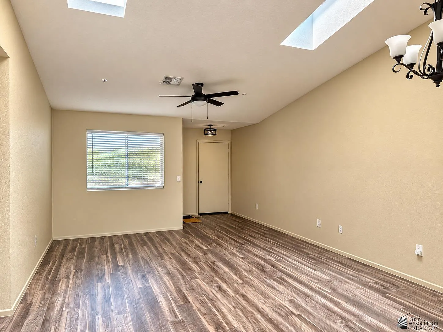 2 bed, 2.0 bath, 1250 sqft, $1,500 — Photo 3