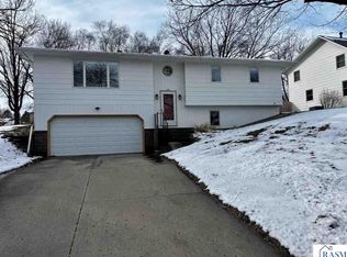 840 N 9th St, Saint Peter, MN 56082