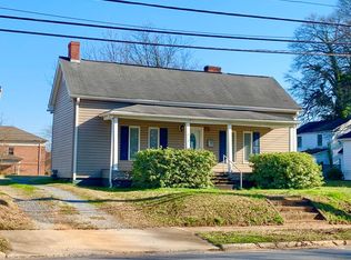 212 N Logan St, Gaffney, SC 29341