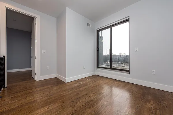 Rented by Nooklyn NYC LLC | media 40