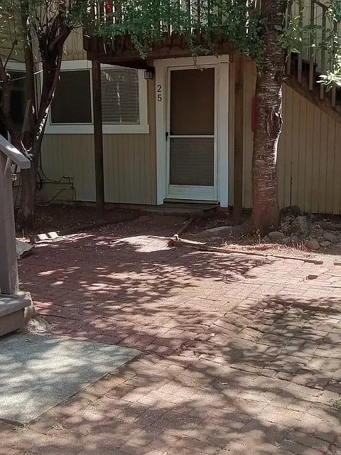 2 bed, 850 sqft, $2,100 — Photo 4