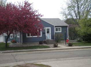 219 E 1st St, Sioux Center, IA 51250