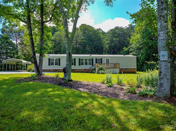 3704 Caribou Dr, Sherrills Ford, NC 28673