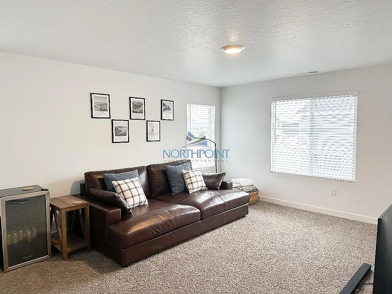 3377 W 800 N — Photo 10