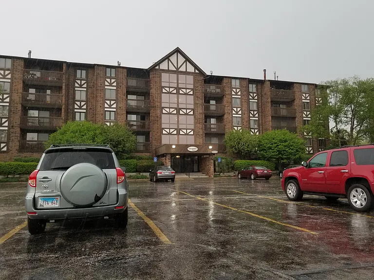 10420 Circle Dr #22B — Photo 1