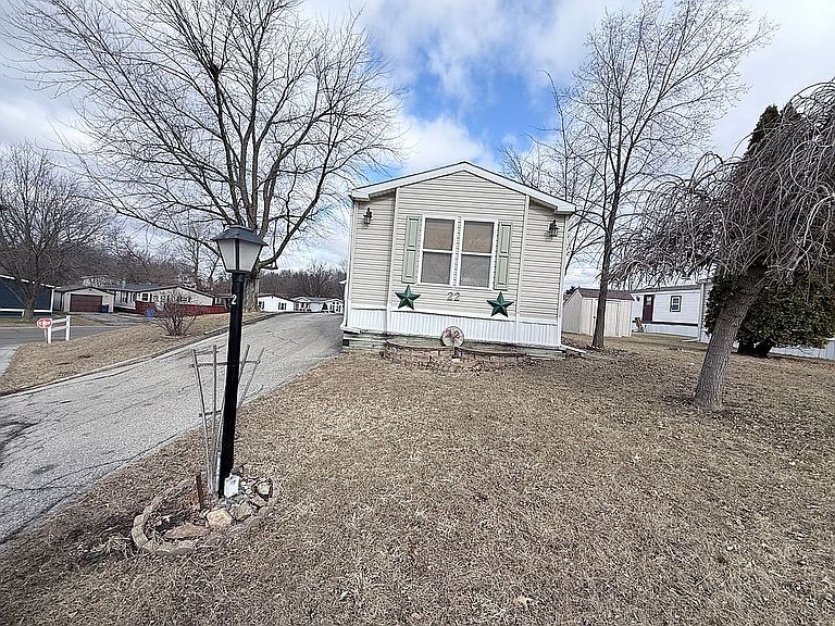 Listing photo 2