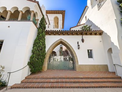 401 Chapala St APT 214, Santa Barbara, CA, 93101