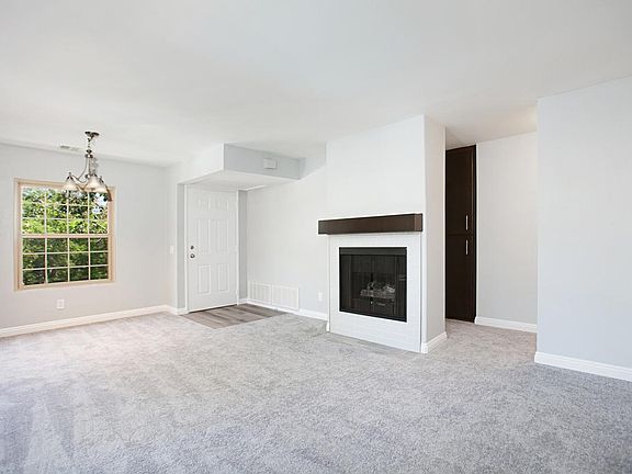 4th image of 10315 Azuaga St Unit 60
